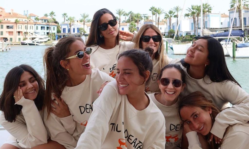 Los detalles de la divertida despedida de soltera de Marta Pombo en Marbella y rodeada de 'influencers'
