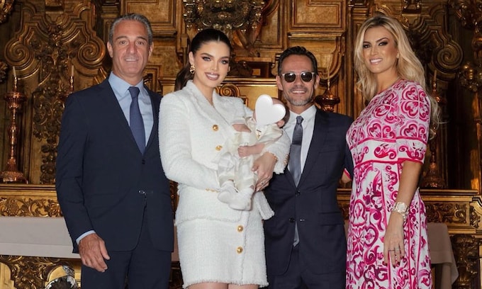 Marc Anthony y Nadia Ferreira con los padrinos de su bebé, Carlos Slim Domit y María Elena Torruco