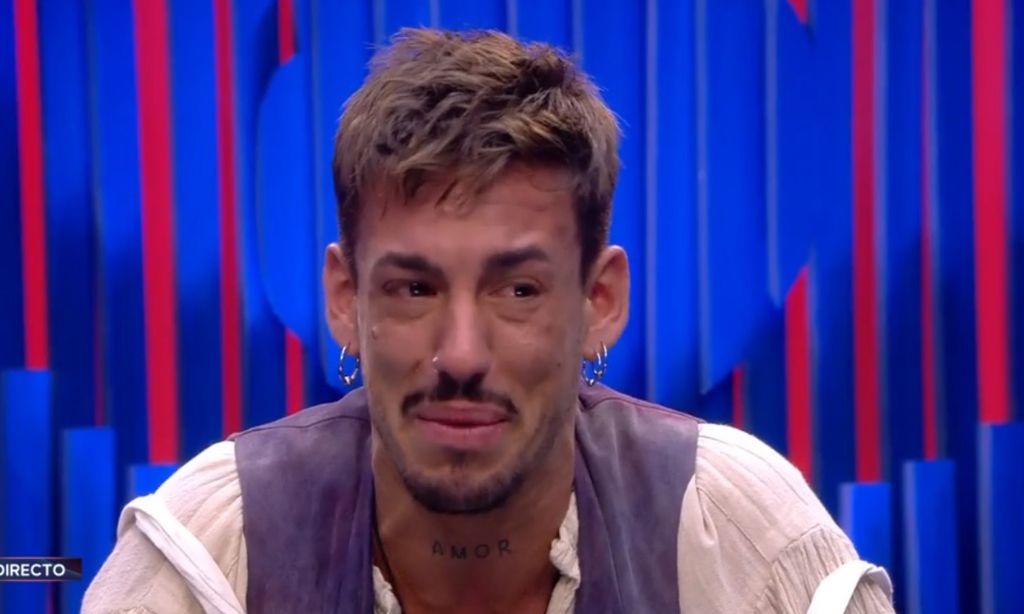 Luitingo rompe con su novia en el directo de 'Gran Hermano VIP' para poder acercarse a Pilar Llori