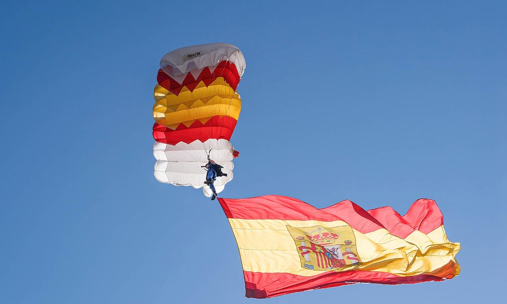 Por primera vez en la historia, una mujer desplegará la bandera de España en el desfile del 12 de octubre