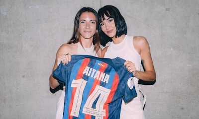 La fotografía viral de las dos Aitanas que une los mundos de la música y el fútbol