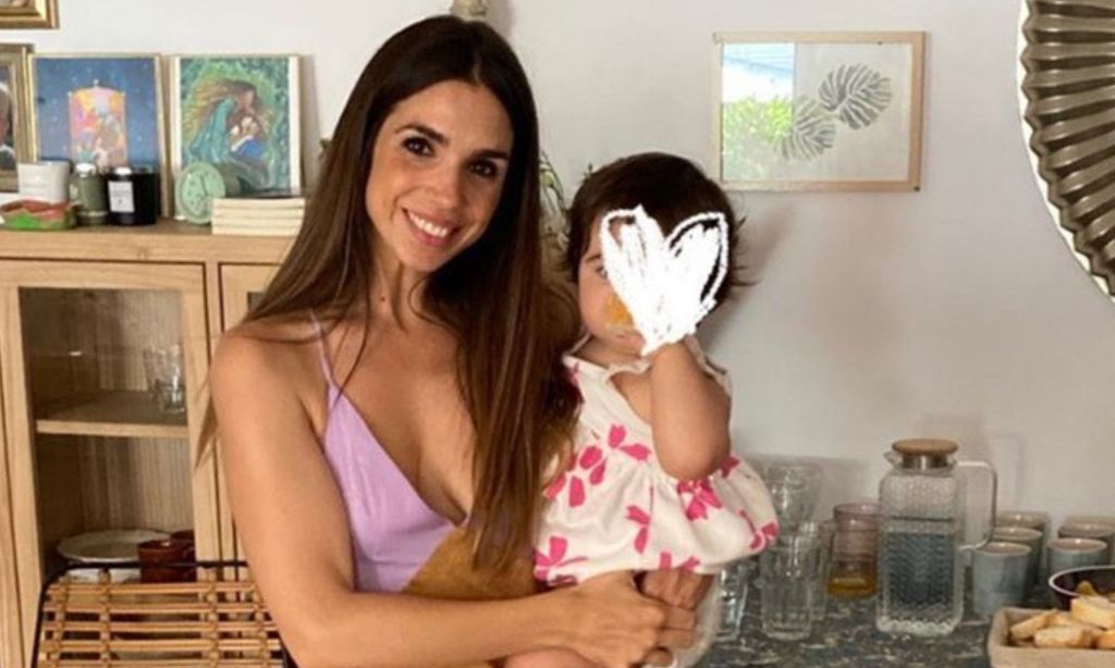 Elena Furiase comparte los primeros pasos de su hija Nala, de un año y tres meses, ¡qué mayor está!