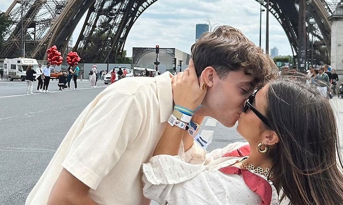 El romántico vídeo con el que los 'tiktokers' Elena Gortari y Juan Pérez han confirmado su noviazgo