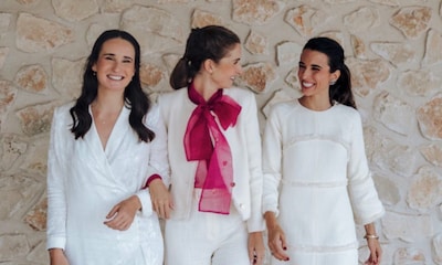 Todos los detalles del bautizo triple que han celebrado las hermanas Laura, Ana y Alejandra Corsini