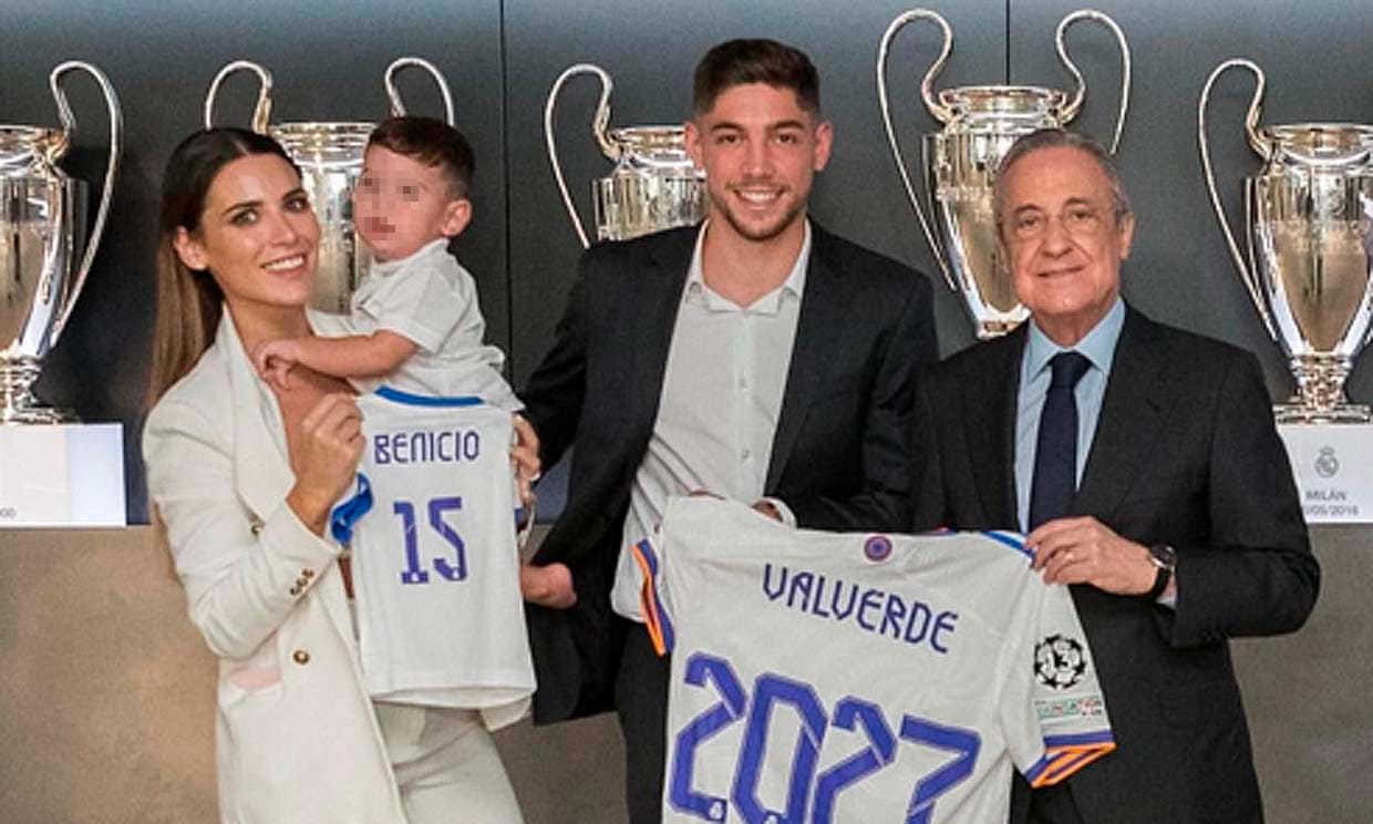 El hijo mayor de Fede Valverde le roba el protagonismo en la firma de su renovación con el Real Madrid