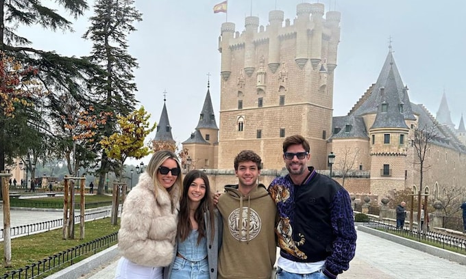 William Levy, Elisabeth Gutiérrez y sus hijos adolescentes visitan Segovia 
