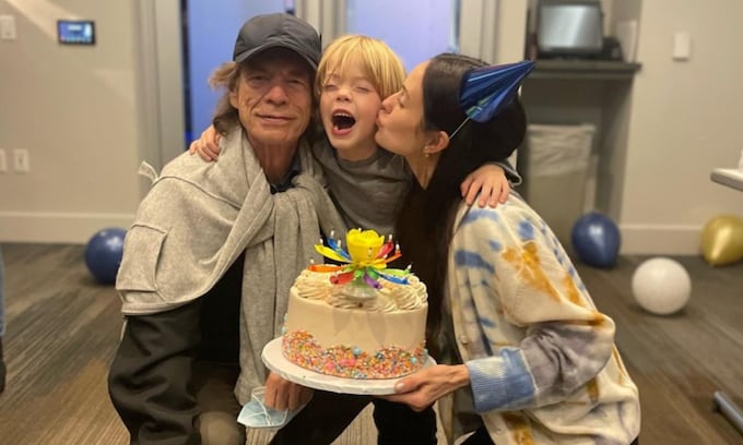 El hijo de Mick Jagger cumple 7 años convertido en un clon de su padre