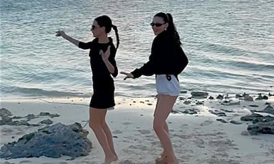 La divertida escapada de los Beckham a las Bahamas ¡con Victoria bailando junto a Nicola Peltz!