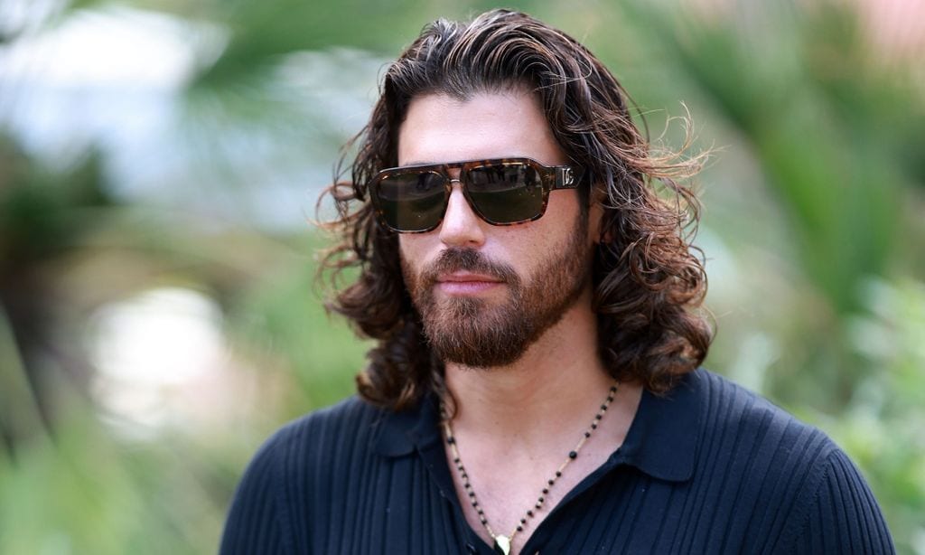 Can Yaman, muy afectado, rinde homenaje a su mayor fan española tras conocer que ha fallecido