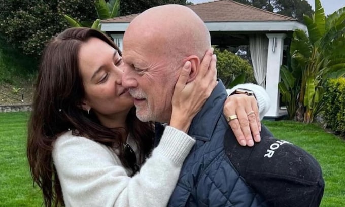Emma Heming celebra su aniversario con Bruce Willis