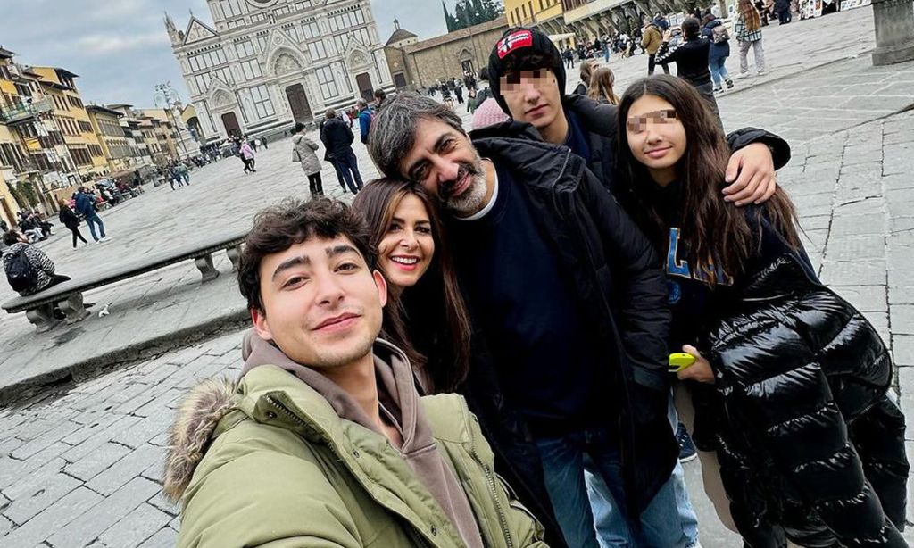 Nuria Roca, con su familia en Florencia