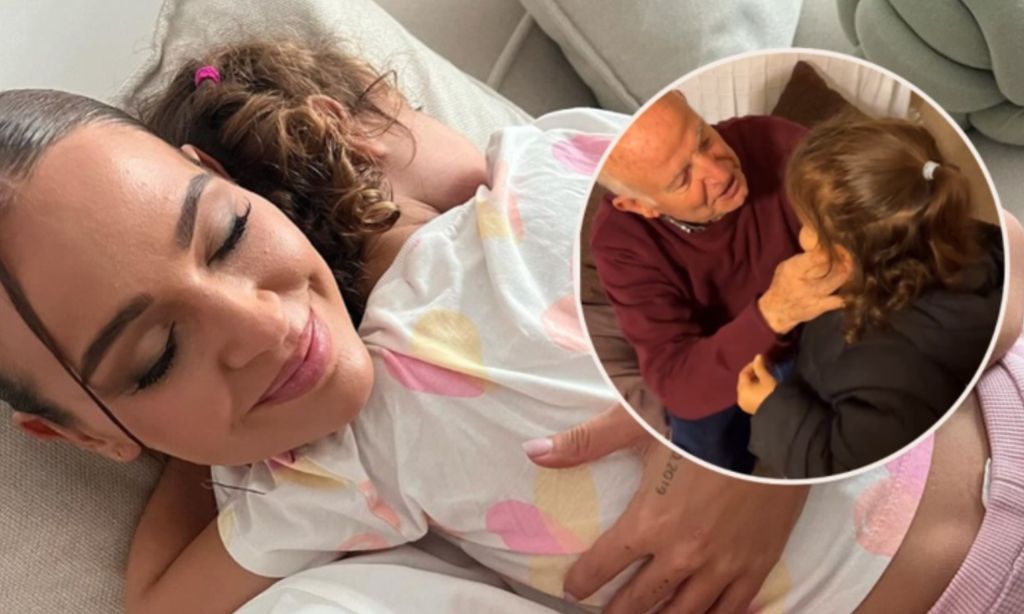 El emotivo momento de Roma, hija de Laura Escanes, con su bisabuelo