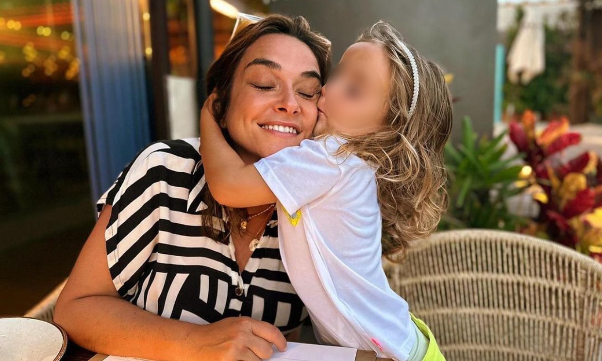 Toñi Moreno se derrite con el vídeo más simpático de su hija Lola, de tres años, cantando 'Nochentera'