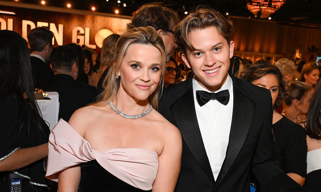 La emoción de Deacon, el hijo mediano de Reese Witherspoon, en su debut en los Globos de Oro