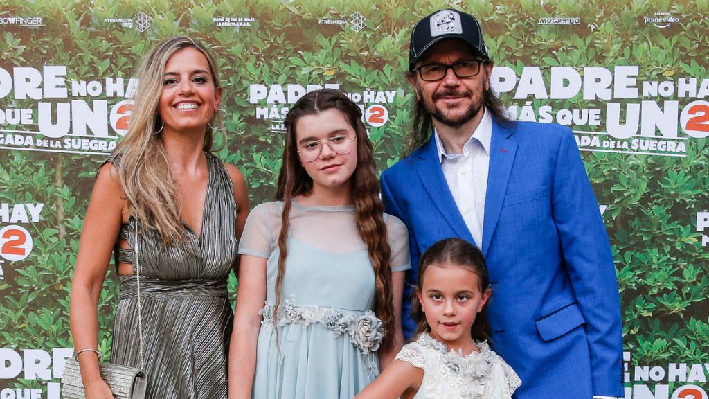 Santiago Segura, con su familia