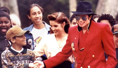 La primera (e impactante) imagen del sobrino de Michael Jackson interpretando al rey del pop