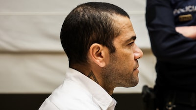 Dani Alves, condenado a 4 años y 6 meses de cárcel por agresión sexual