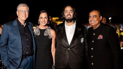 Del posado de Bill Gates con su novia a las joyas de Ivanka Trump: la ostentosa preboba del rico heredero indio que ha reunido a grandes fortunas