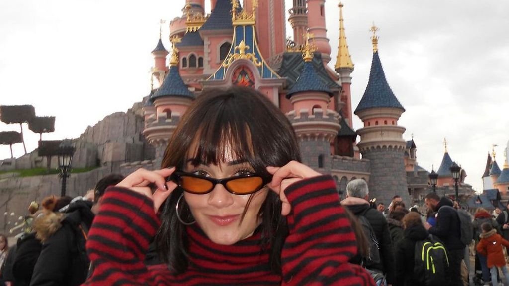 La extriunfita ha aprovechado para visitar Disneyland Paris