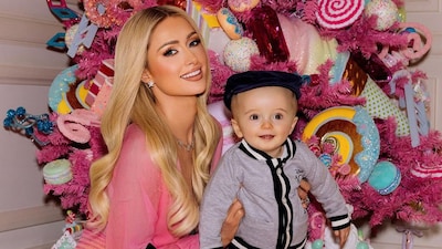 Paris Hilton celebra el cumple de su madre con una lujosa fiesta 'Barbie' y con su hijo Phoenix como protagonista