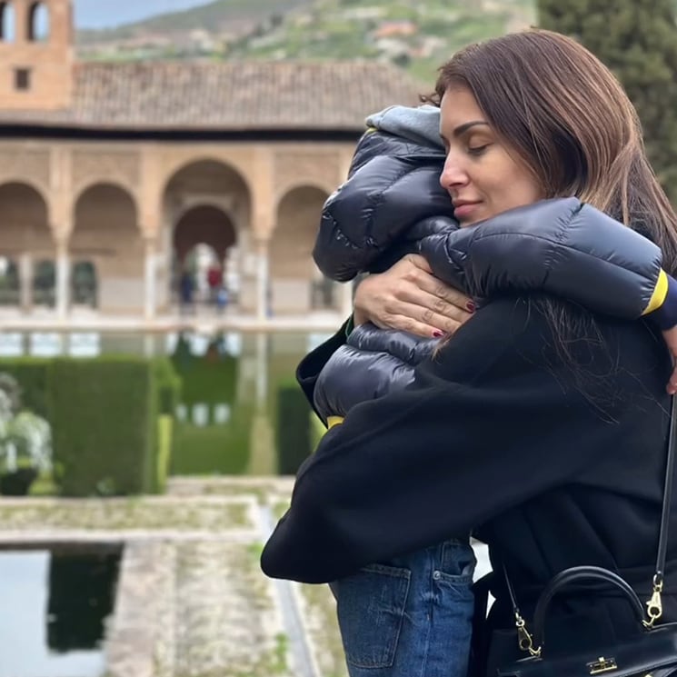 Hiba Abouk recupera la sonrisa en Granada junto a sus dos hijos: 'He pasado una de las mejores vacaciones de mi vida'