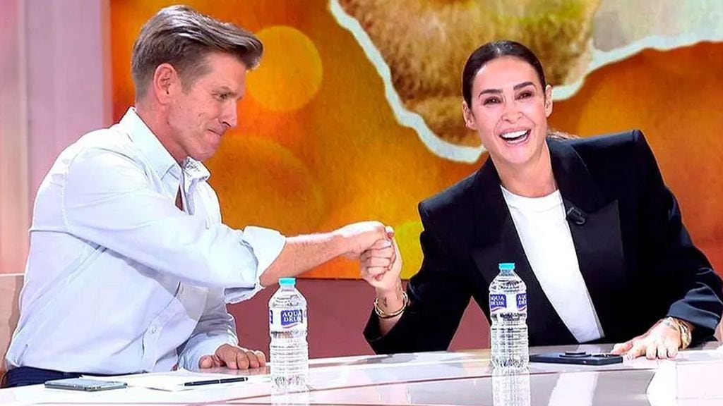 Vicky Martín Berrocal y 'El Cordobés' se reencuentran en televisión ¡y así reacciona su hija Alba!