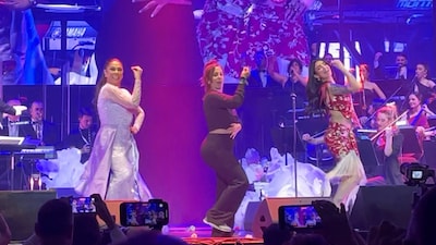 El vídeo viral de Isabel Pantoja con su sobrina Anabel y Naiara de ‘OT’ haciendo un TikTok en pleno concierto
