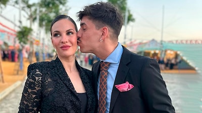 Jessica Bueno y Luitingo disfrutan de su primera Feria de Abril juntos, derrochando amor y cantando con Los del Río