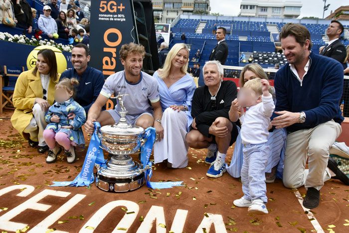 Casper Rudd Child El apasionado beso del tenista Casper Ruud a su mujer para celebrar la ...