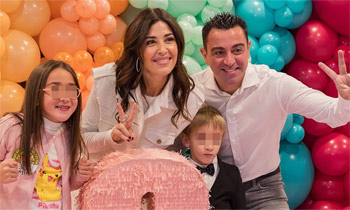 Así es la familia que Xavi Hernández ha formado con Nuria Cunillera, su mujer y su gran apoyo