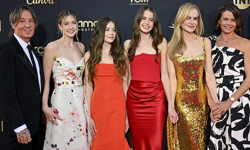 Las hijas de Nicole Kidman y Keith Urban debutan en la alfombra roja en el gran homenaje dedicado a su madre