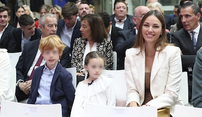 Helen Lindes y sus hijos, muy orgullosos de Rudy Fernández, que ha recibido un reconocimiento a escasas semanas de su retirada