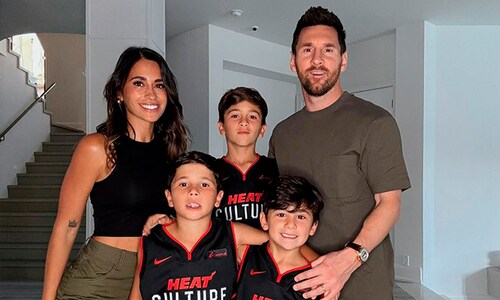 Antonela Roccuzzo y Leo Messi, tarde de baloncesto con sus tres hijos y con un regalo personalizado