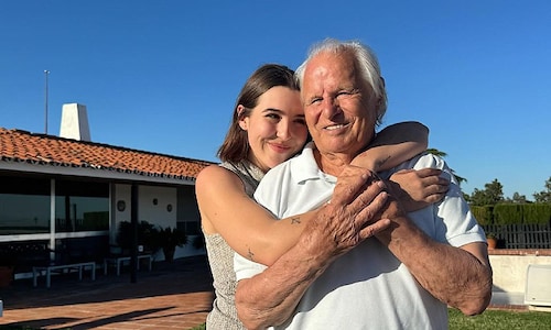 La emotiva felicitación de Alba Díaz a su abuelo Manuel Benítez 'El Cordobés' por su 88 cumpleaños