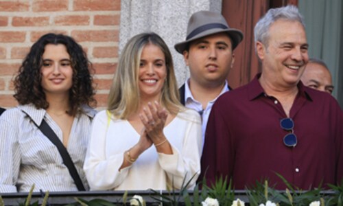 Con su novia y sus mellizos: la imagen más familiar de David Summers en el pregón de San Isidro