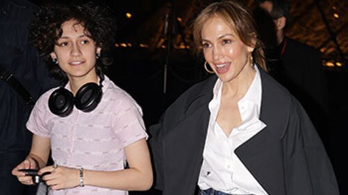 Jennifer Lopez se escapa con Emme, uno de sus mellizos, a París mientras Ben Affleck rueda en Los Ángeles