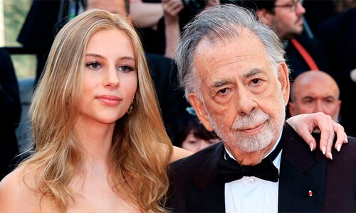 La hija de Sofia Coppola, de 17 años, acompaña a su abuelo en Cannes