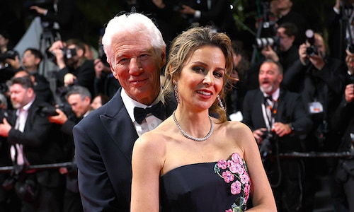 Richard Gere y su mujer Alejandra: triunfal noche en Cannes con beso de película y la presencia del hijo mayor del actor