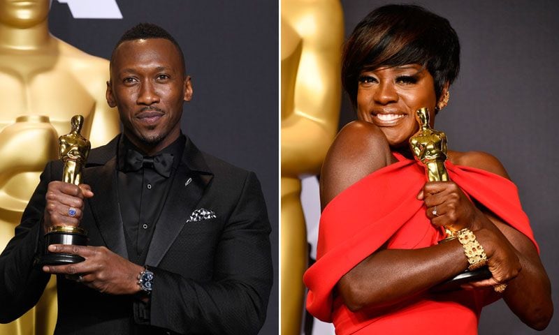 Viola Davis y Mahershala Ali alzan su Oscar como mejores actores de reparto