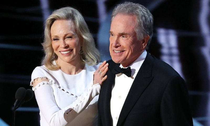Warren Beatty y Faye Dunaway volverán a presentar en los Oscar tras el error de los sobres