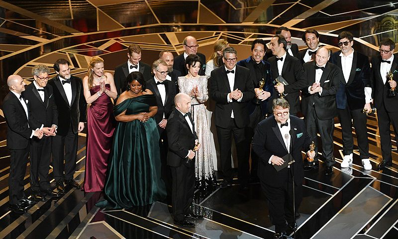 'La forma del agua', de Guillermo del Toro, triunfa en una gala reivindicativa y sin sorpresas