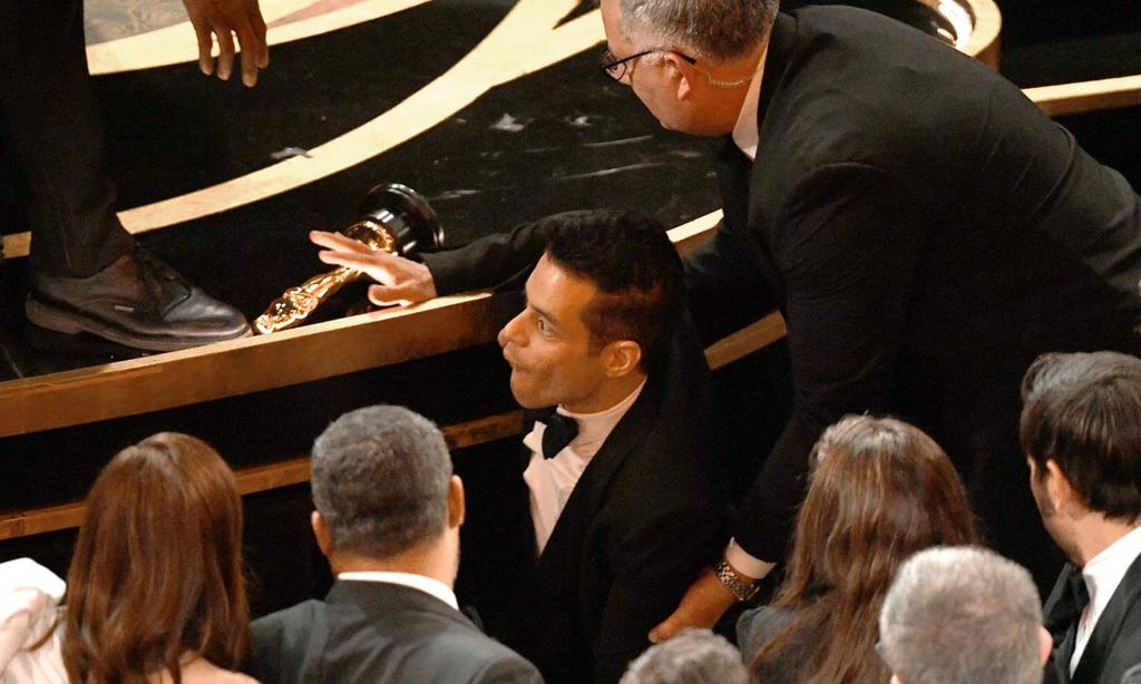 El ganador del Oscar Rami Malek, atendido por los servicios de emergencia tras sufrir una aparatosa caída