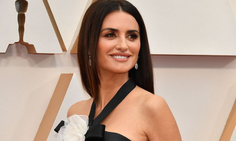 Seis años después, Penélope Cruz reaparece en los Oscar con un vestido sin precedentes