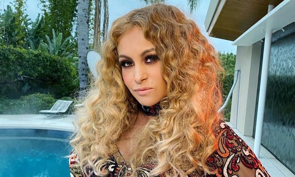 Paulina Rubio y su comentado vestido para los Oscar 