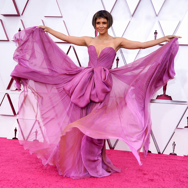 Halle Berry, Zendaya, Laura Dern y Brad Pitt amenizan la velada como presentadores