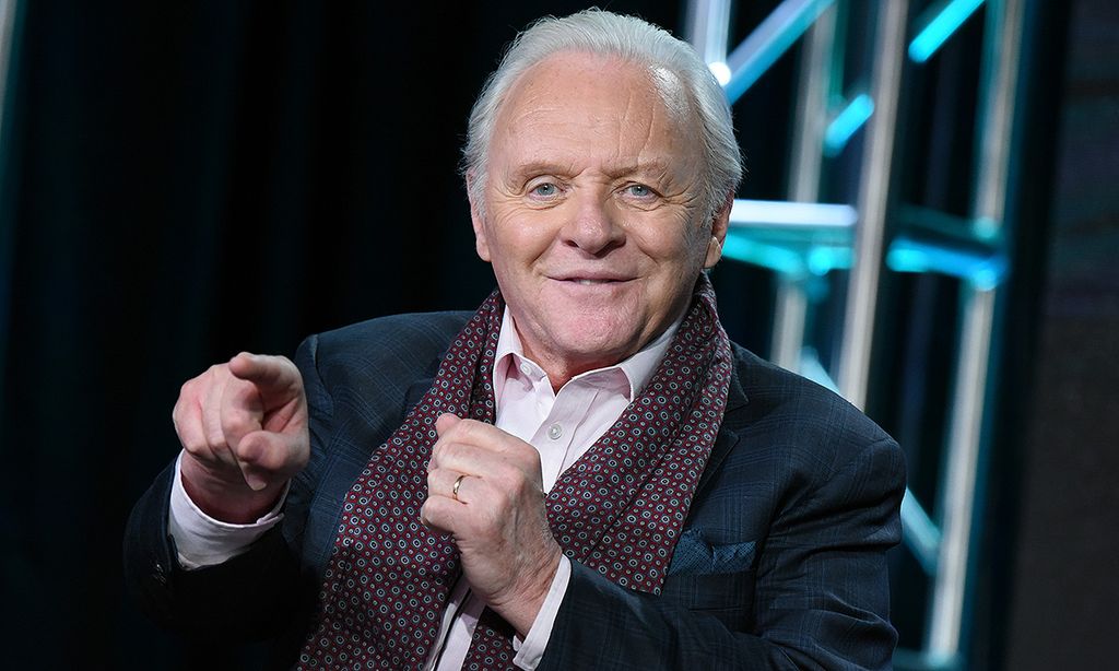 Anthony Hopkins, que estaba durmiendo durante la gala, le dedica el Oscar a Chadwick Boseman
