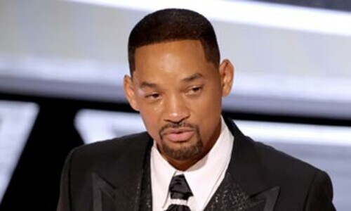 Will Smith pide perdón públicamente a Chris Rock por golpearle