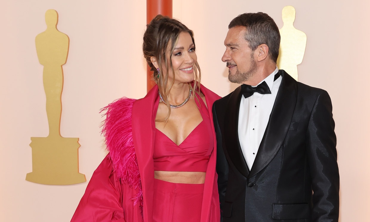 Antonio Banderas y Nicole Kimpel llevan la moda española a la alfombra roja de los Oscar