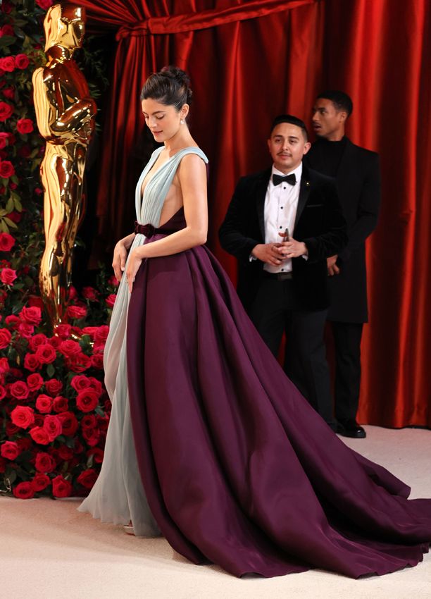 Premios Oscar 2023 y sus mejores looks de alfombra roja Foto 1