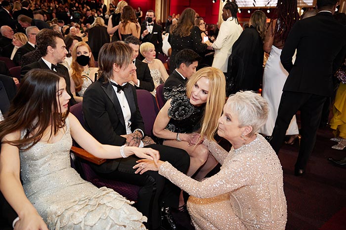 Ana de Armas conversa con Jamie Lee Curtis y Nicole Kidman